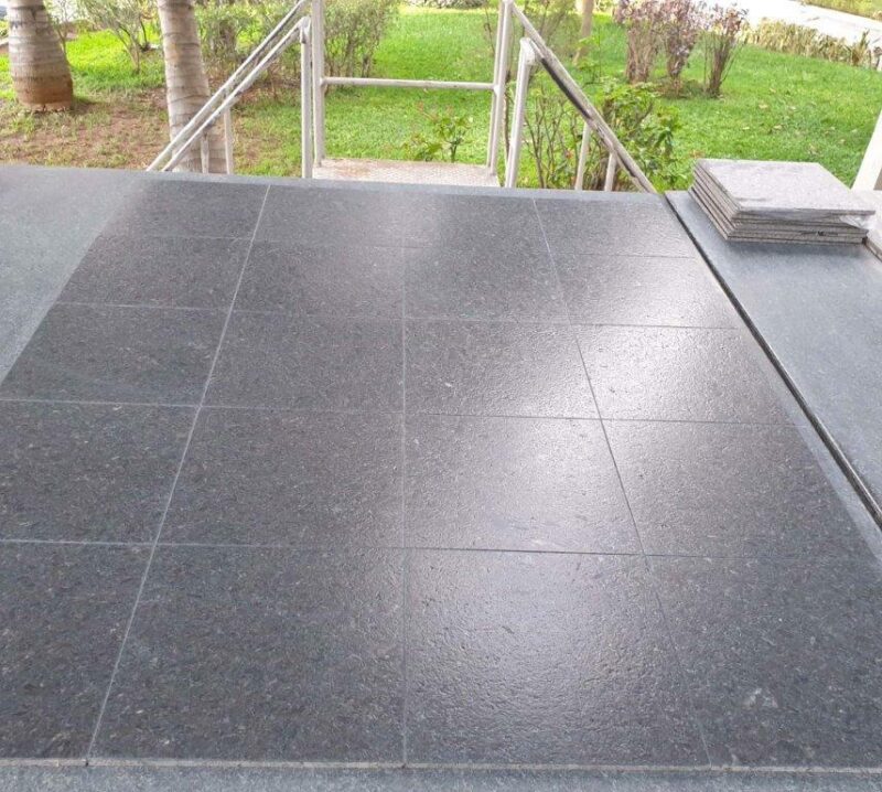 Black Pearl satyna 30,5x30,5x1 cm